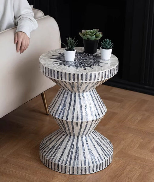 Shell Small Sofa Side Table, Bedside Small Side Table, Portable Casual Side Table, Contemporary Round Side Table, Creative Coffee Table-Grace Painting Crafts