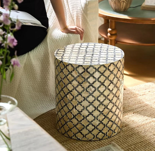 Modern Side Table, Small End Table, Portable Casual Side Table, Shell Small Sofa Side Table, Contemporary Bedside Table, Bedside Small Side Table, Creative Coffee Table, Contemporary Side Table-Grace Painting Crafts