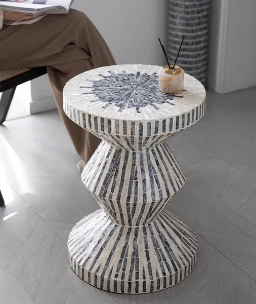Shell Small Sofa Side Table, Bedside Small Side Table, Portable Casual Side Table, Contemporary Round Side Table, Creative Coffee Table-Grace Painting Crafts