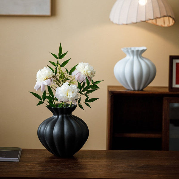 Handmade Water Holding Flower Vases, Modern Black Flower Vase Centerpiece on Table, Porcelain Flower Vases, Ceramic Bouquet Vases-Grace Painting Crafts