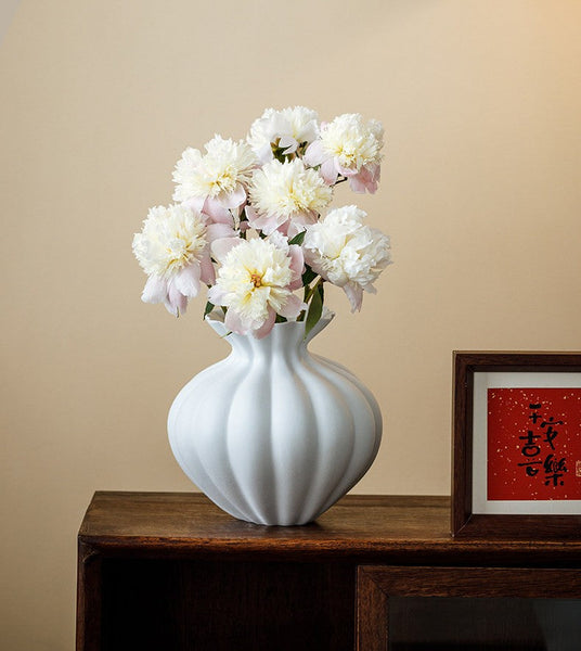 Handmade Water Holding Flower Vases, Modern Black Flower Vase Centerpiece on Table, Porcelain Flower Vases, Ceramic Bouquet Vases-Grace Painting Crafts