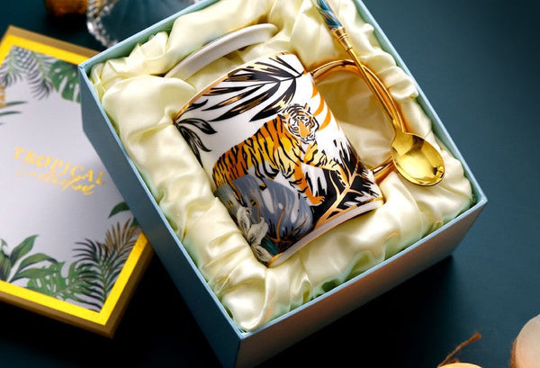 Unique Ceramic Mugs in Gift Box, Creative Porcelain Cups, Large Capacity Jungle Animal Porcelain Mugs, Large Ceramic Mugs for Office-Grace Painting Crafts