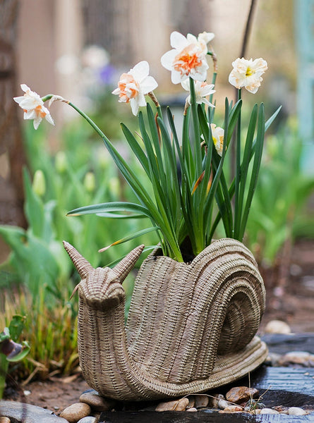 Cute Snail Statues, Garden Animal Statues, Snail Flowerpot for Garden Decoration, Unique Modern Garden Sculptures, Creative Villa Outdoor Gardening Ideas-Grace Painting Crafts