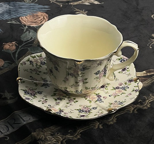 British Traditional Afternoon Tea Cup and Saucer in Gift Box, 7.8 oz Porcelain Tea Cup Saucer Set, Unique Tea Cup and Saucers, Royal Ceramic Cups, Elegant Vintage Ceramic Coffee Cups-Grace Painting Crafts