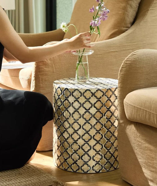 Modern Side Table, Small End Table, Portable Casual Side Table, Shell Small Sofa Side Table, Contemporary Bedside Table, Bedside Small Side Table, Creative Coffee Table, Contemporary Side Table-Grace Painting Crafts