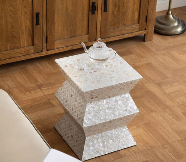 Unique Small End Table, Contemporary Bedside Table, Portable Casual Side Table, Shell Small Sofa Side Table, Creative Coffee Table-Grace Painting Crafts