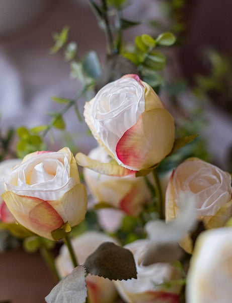 Creative Flower Arrangement Ideas for Home Decoration, Wedding Flowers, White Rose Flowers, Artificial Rose Floral for Dining Room Table, Bedroom Flower Arrangement Ideas, Botany Plants-Grace Painting Crafts