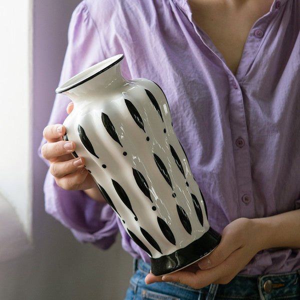 Handmade Bouquet Ceramic Vases, Modern Flower Vases on Table, Porcelain Flower Vases, Water Holding Flower Vases-Grace Painting Crafts