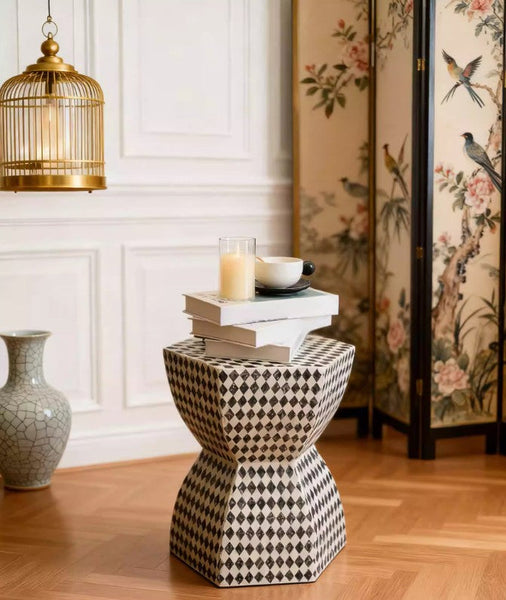Modern Side Table, Bedside Small Side Table, Contemporary Bedside Table, Small End Table, Shell Small Sofa Side Table, Portable Casual Side Table, Creative Coffee Table, Contemporary Side Table-Grace Painting Crafts