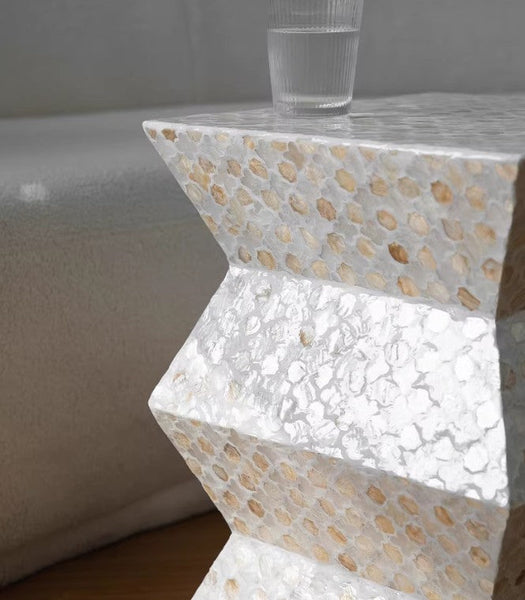 Unique Small End Table, Contemporary Bedside Table, Portable Casual Side Table, Shell Small Sofa Side Table, Creative Coffee Table-Grace Painting Crafts
