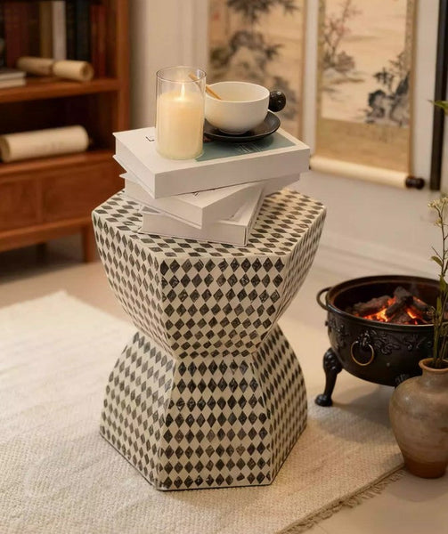 Modern Side Table, Bedside Small Side Table, Contemporary Bedside Table, Small End Table, Shell Small Sofa Side Table, Portable Casual Side Table, Creative Coffee Table, Contemporary Side Table-Grace Painting Crafts