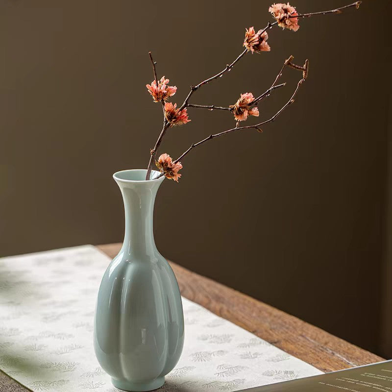 Handmade Ceramic Bud Vase, Water-Holding Design, Small Flower Holder, Minimalist Table Accent, Artisan Crafted, Single Stem Vase, Glossy White Finish, Petite Desk Decor, Elegant Floral Companion, Modern Mini Vase