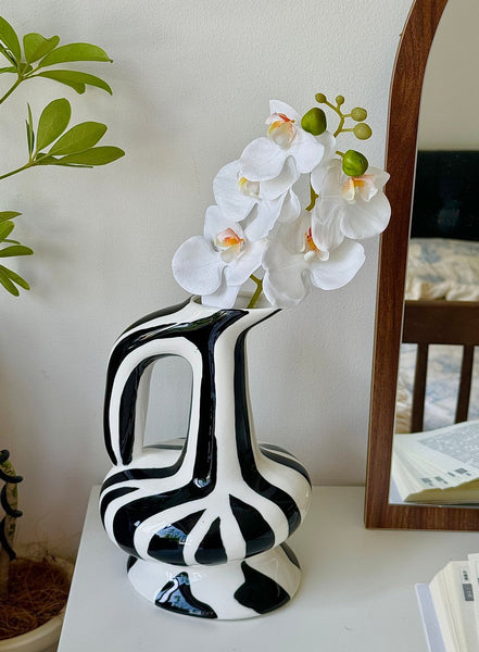 Porcelain Bud Vases, Handmade Water Holding Flower Vases, Modern Ceramic Flower Vases, Small Flower Vases on Table-Grace Painting Crafts