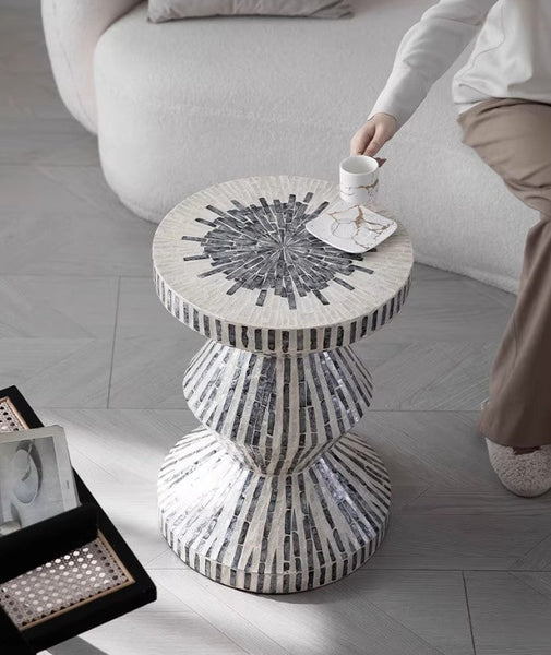 Bedside Small Side Table, Portable Casual Side Table, Shell Small Sofa Side Table, Contemporary Round Side Table, Creative Coffee Table-Grace Painting Crafts