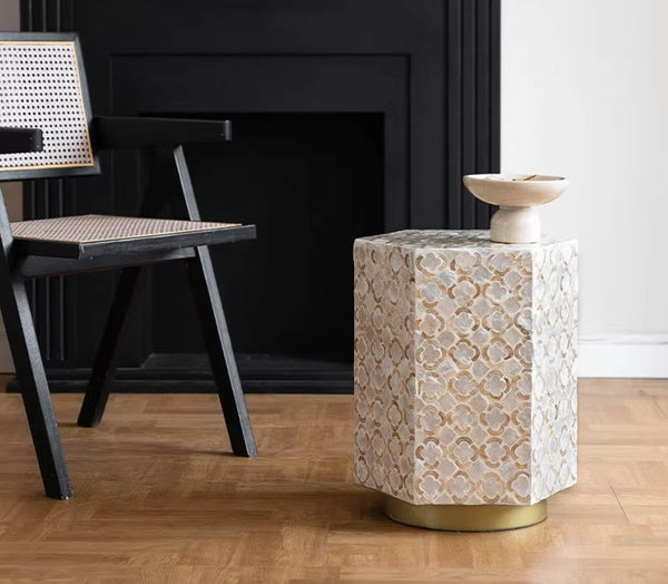 Creative Coffee Table, Contemporary Small Sofa Side Table, Shell Small Side Table, Portable Casual Side Table, Unique Small End Table-Grace Painting Crafts