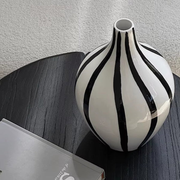 Water Holding Flower Vases, Black and White Striped Ceramic Vase, Porcelain Flower Vases, Modern Flower Vases on Table-Grace Painting Crafts