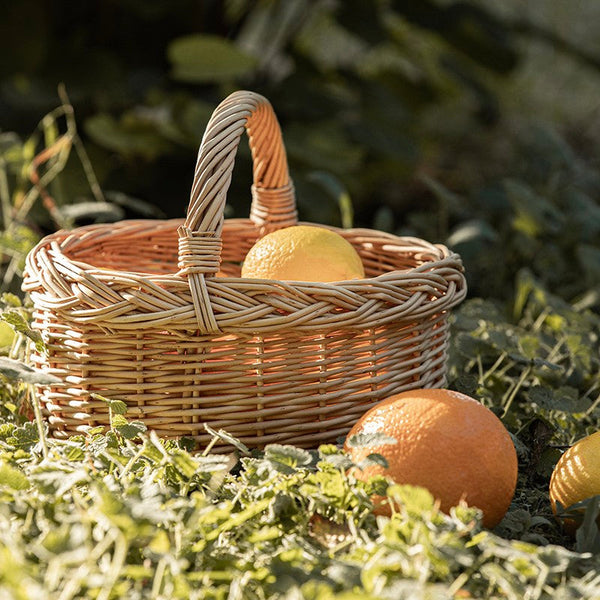 Small Kitchen Storage Baskets, Picnic Storage Basket with Handle, Hand-woven Wicker Storage Basket, Natural Fruit Basket, Willow Weaving Baskets for Vegetable-Grace Painting Crafts