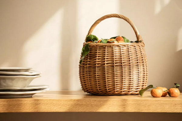 Storage Basket for Kitchen, Picnic Storage Basket with Handle, Hand-woven Wicker Storage Basket, Natural Fruit Basket, Willow Weaving Baskets for Vegetable-Grace Painting Crafts